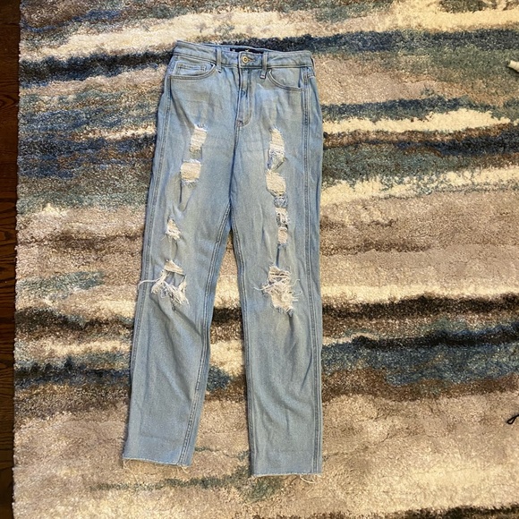 Hollister Denim - Hollister Ultra High Rise Mom Jean